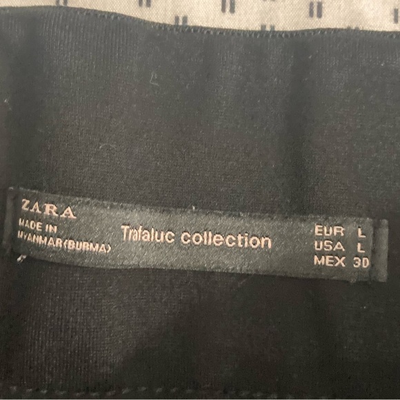 Zara Black Thick Leggings with Front Zippers Trafaluc Collection Size:Large - Picture 8 of 8